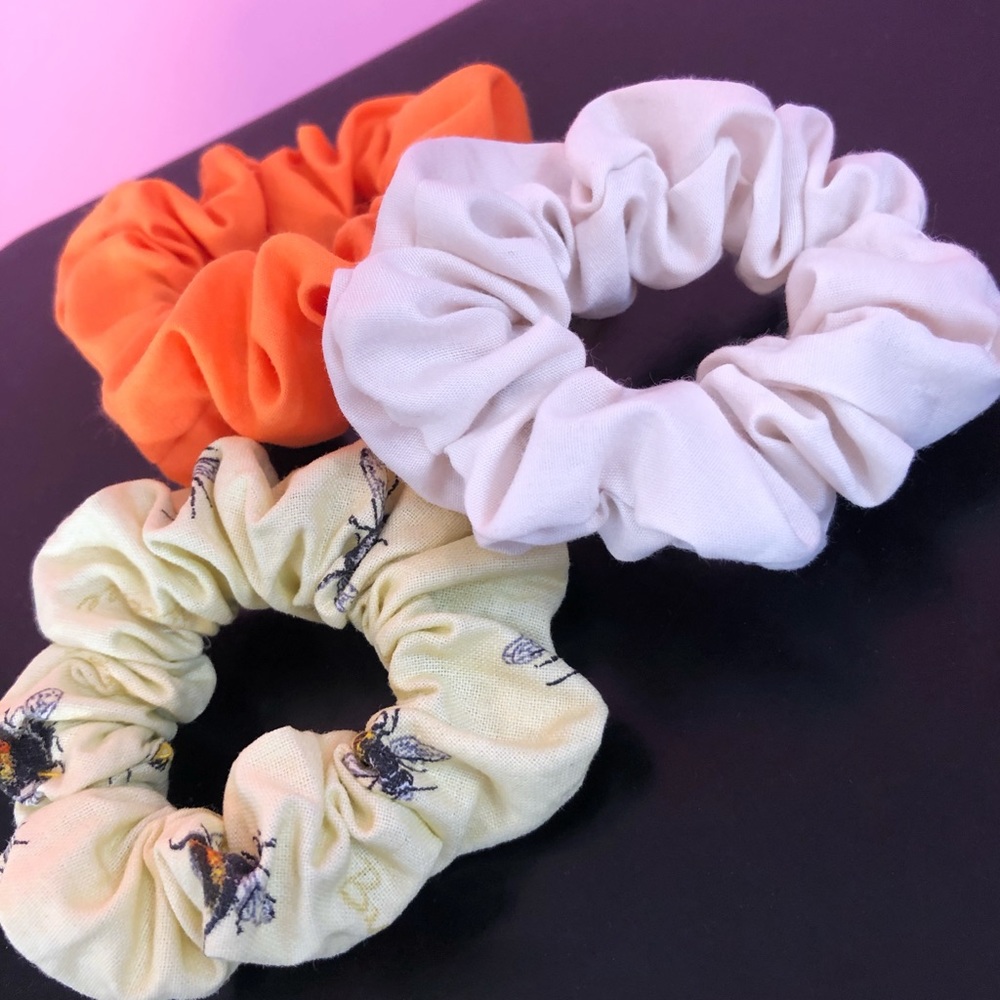 🐝Bumblebee scrunchy set of 3🐝 - Picture 2 of 2